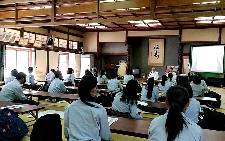 飯野八幡宮訪問の様子