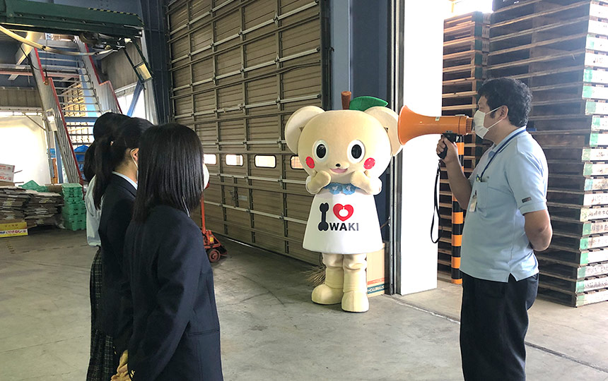 梨選果場訪問の様子